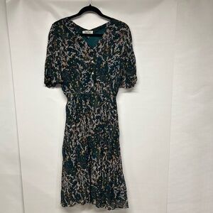 Chic Floral Midi Dress in Black and Green